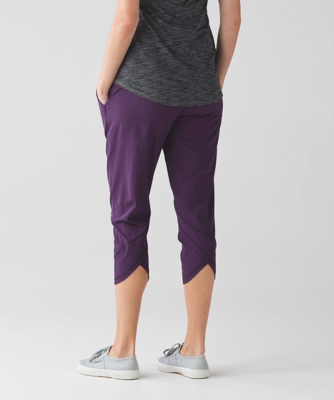 Lululemon Tranquil Crop - Deep Zinfandel