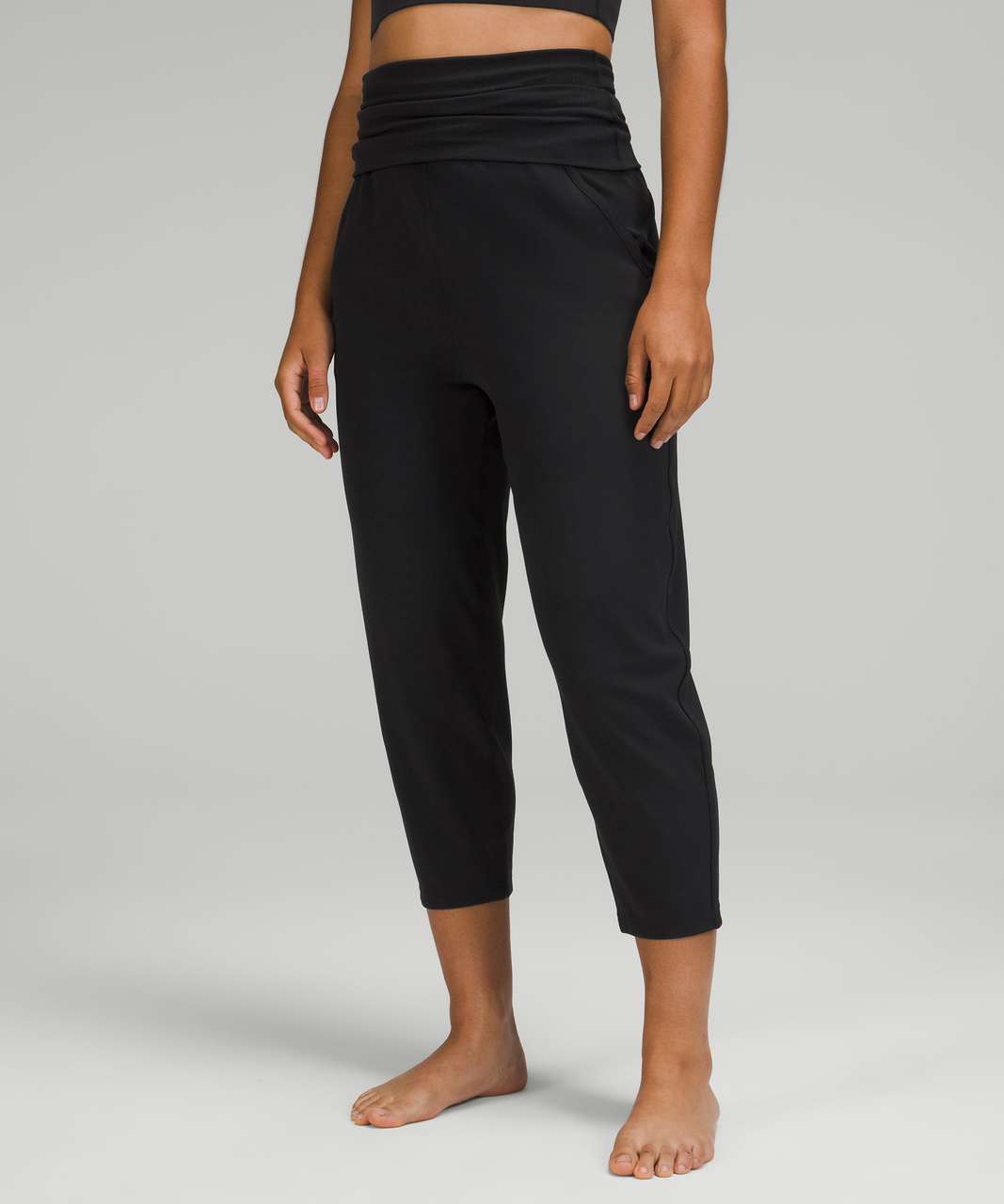 lululemon athletica, Pants & Jumpsuits, Lululemon Align Crop 2heathered  Black Size 6