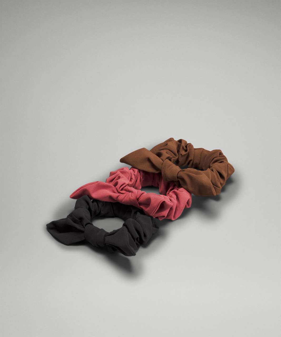 Lululemon Uplifting Bow Scrunchie 3 Pack - Black / Brier Rose / Roasted Brown