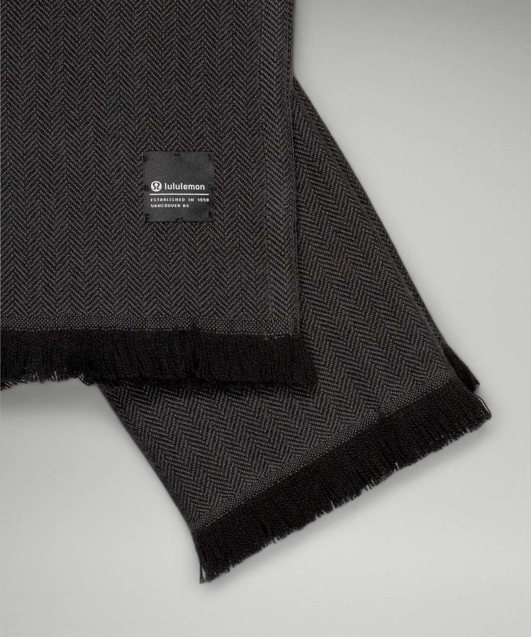 Lululemon Wool Blanket Scarf - Black / Graphite Grey