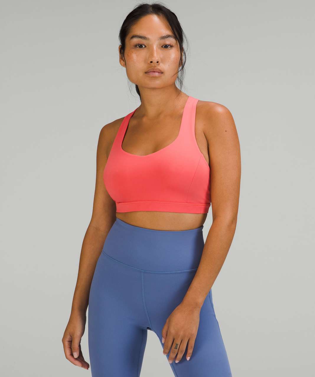 Lululemon Women's Free To Be Serene Bra Yoga Sports Bra Size 6