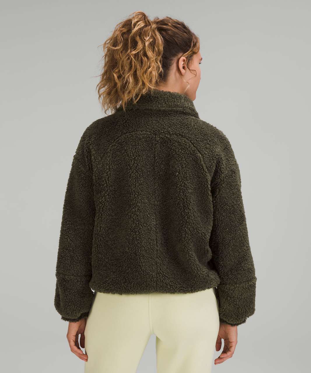 Comparison of Textured Fleece 1/2 zip in Dark Olive sz4 & Cinchable Fleece  Zip-Up in Bold Beige sz 4 : r/lululemon