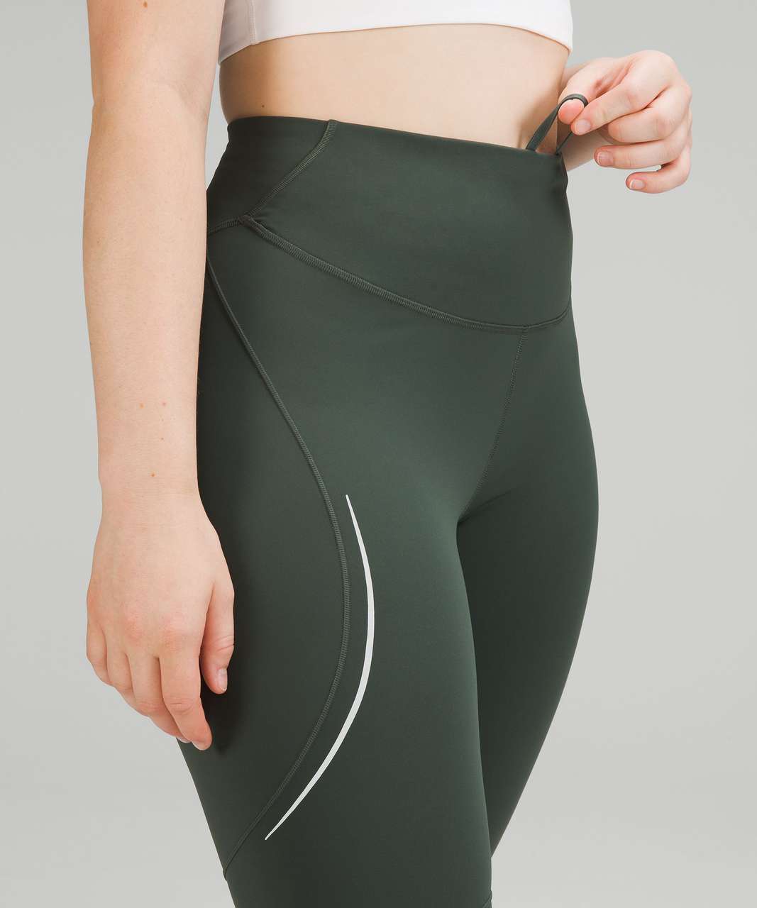 Really diggin the Base Pace Reflective tights in Smoked Spruce! : r/ lululemon