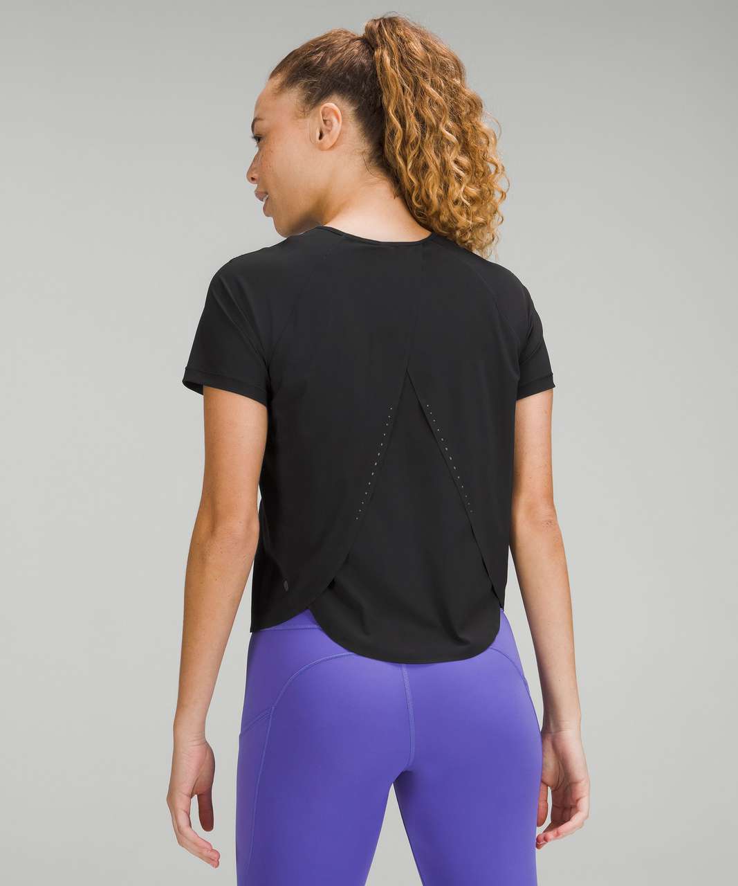 Lululemon Womens Athletic Top Short Sleeve Yoga Shirt Purple