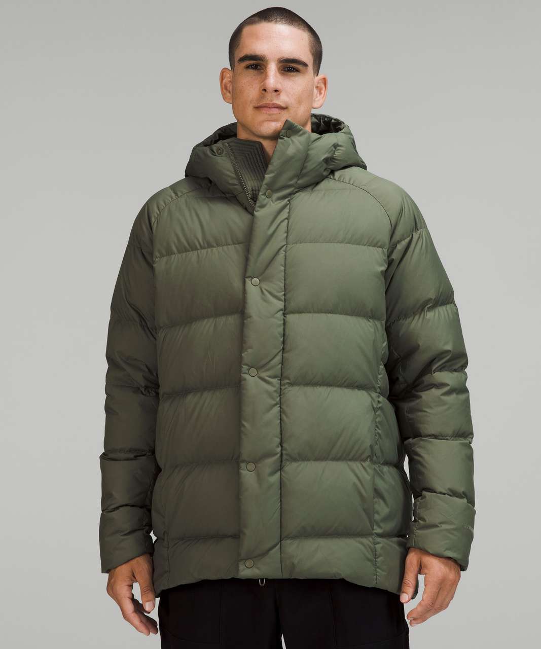 https://storage.googleapis.com/lulu-fanatics/product/77991/1280/lululemon-wunder-puff-jacket-medium-olive-044629-414875.jpg