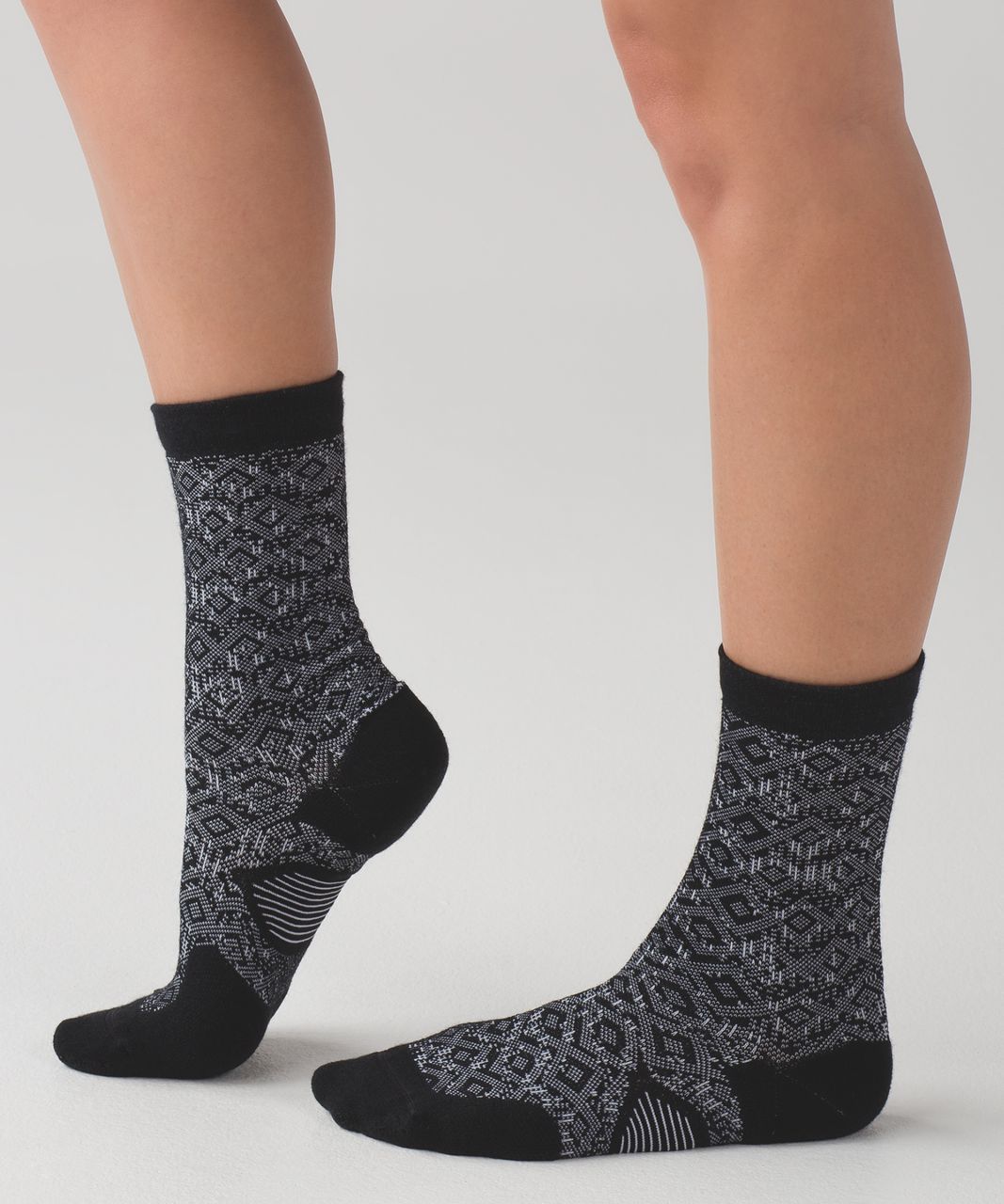 Lululemon Runderland Sock - Black / White / Capri