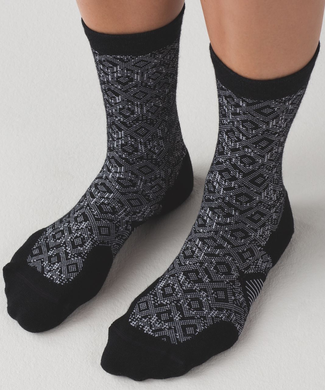 Lululemon Runderland Sock - Black / White / Capri