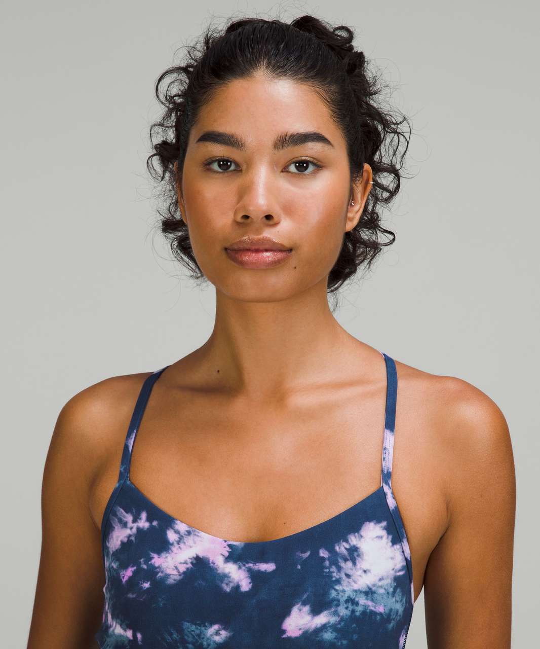 lululemon University of Michigan Women's Circulate Tie Dye Mineral Blue  Flow Y Nulu Longline Bra [Light Support, A-C Cups]