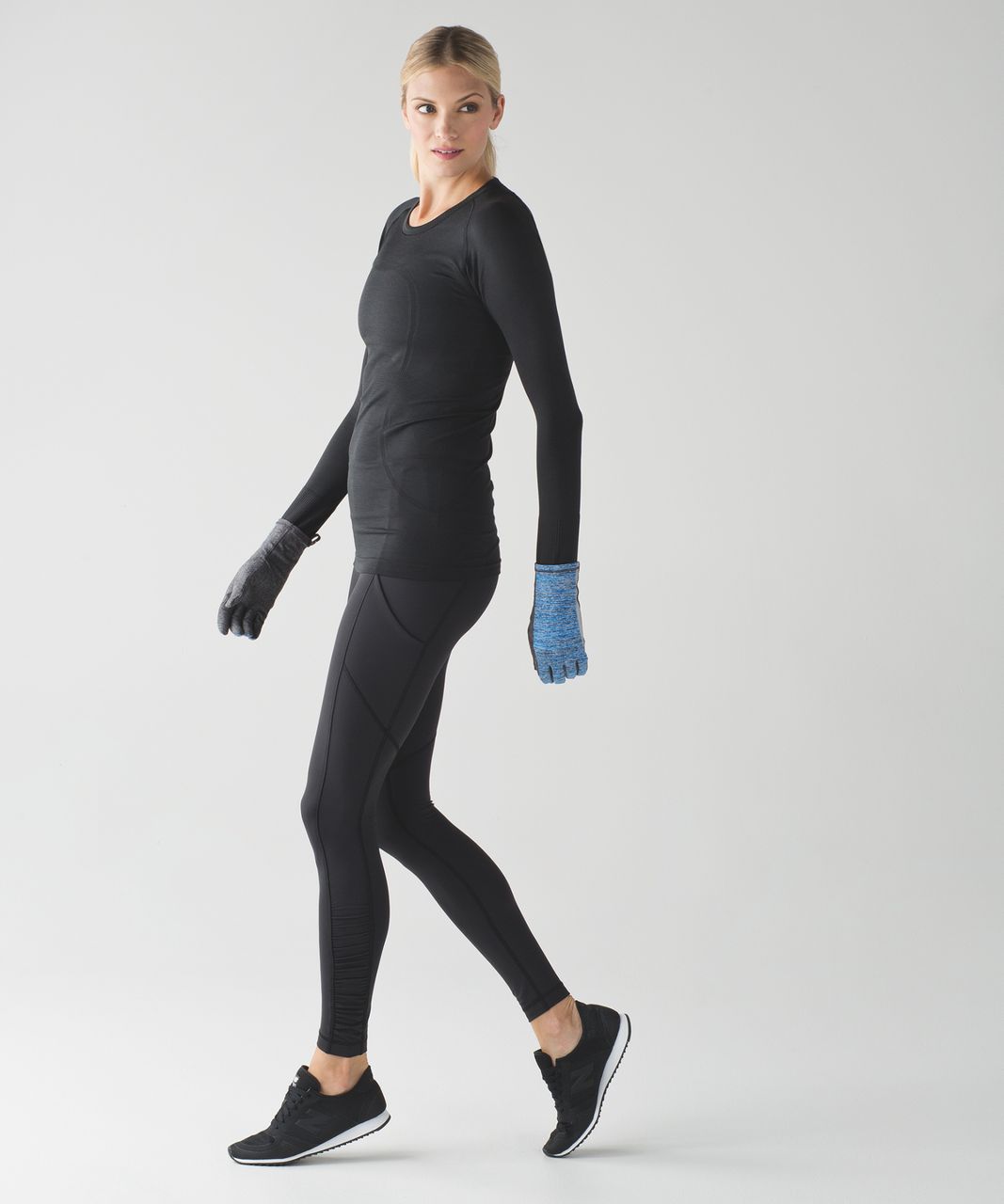 Lululemon Run With Me Gloves - Space Dye Camo Jet Set Blue Shocking Blue / Heathered Black