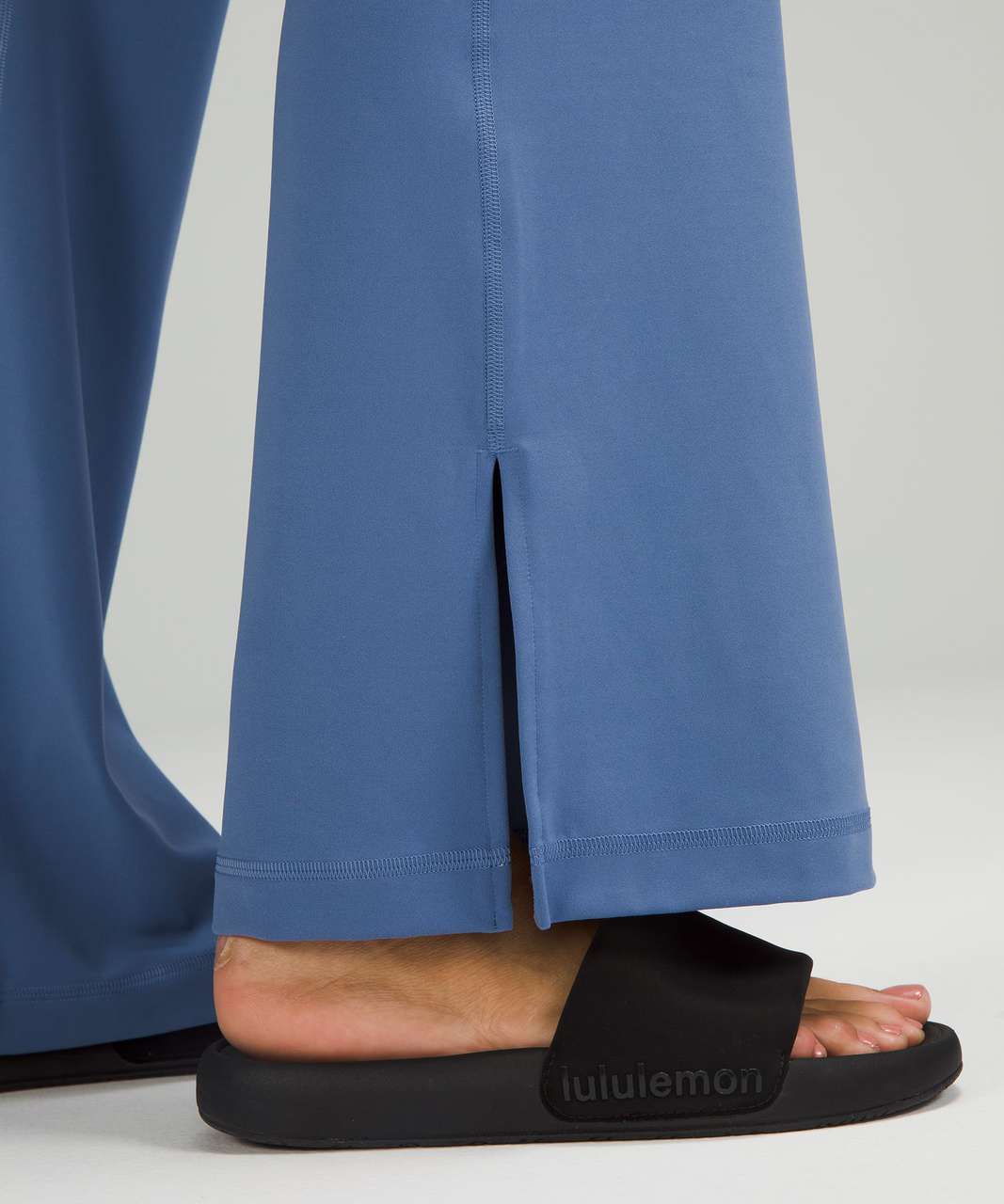 Groove High-Rise Split-Hem Flared Pant *Nulu