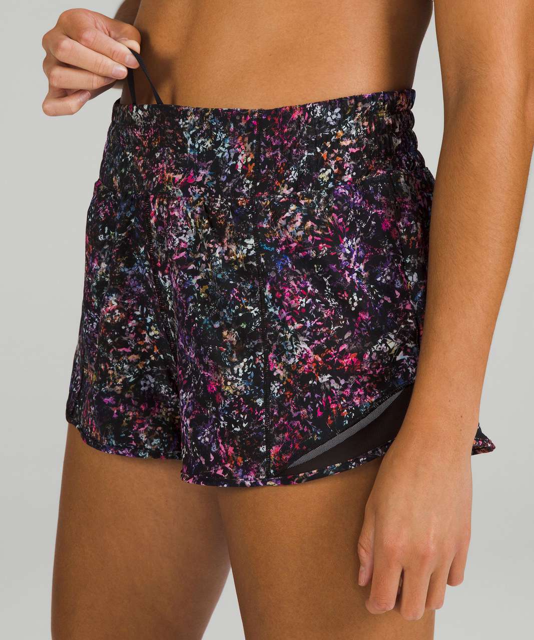 Lululemon Hotty Hot High-Rise Lined Short 2.5" - Floral Spray Multi / Black