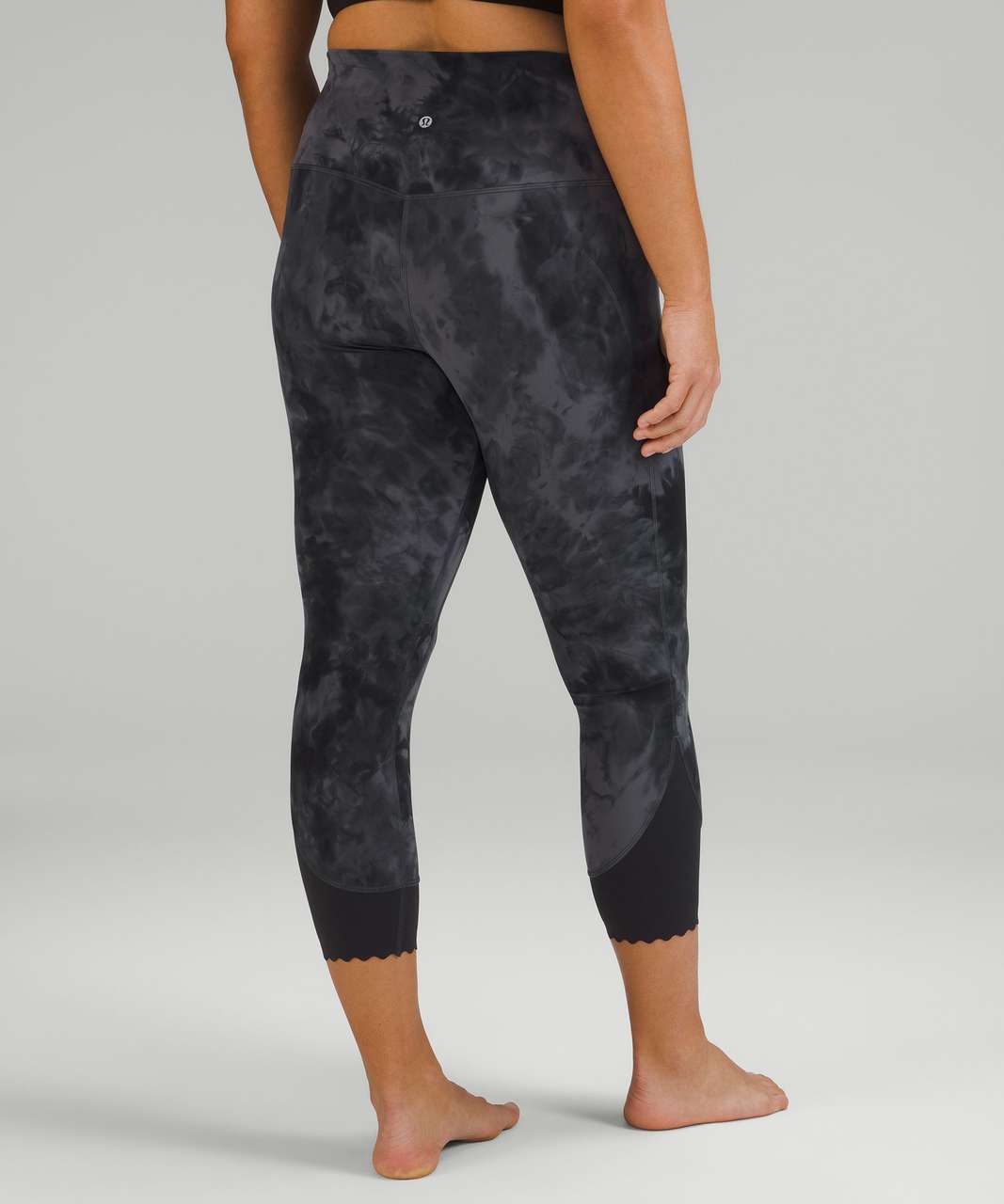 Lululemon in style - Kitsilano Mock Neck (black) + Align Super HR 10 short  (diamond dye pitch grey graphite grey) : r/lululemon