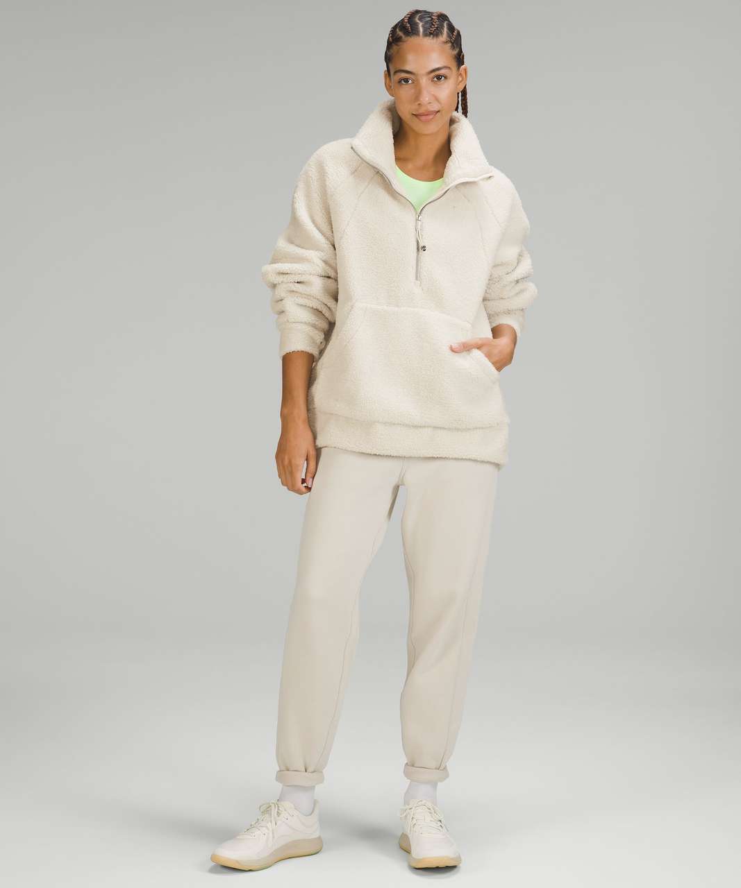 Found the Long White Opal fleece funnel OS scuba in store today!! So  excited🐇🤍 Size comparison XS/S and M/L. : r/lululemon