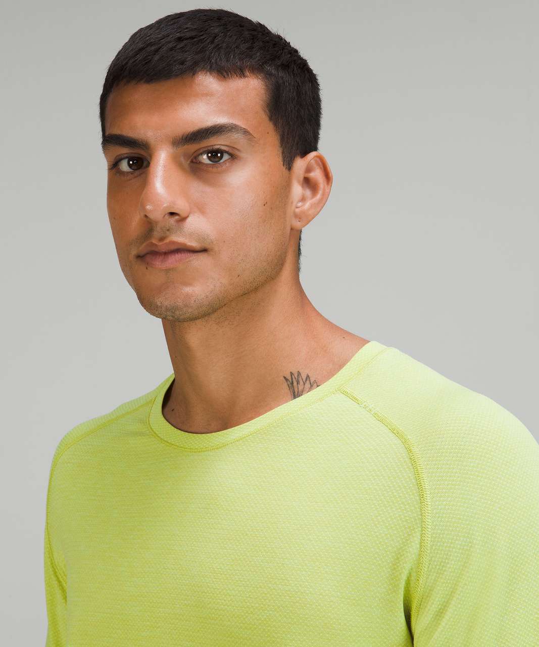 Lululemon Metal Vent Tech Short Sleeve Shirt 2.0 - Faded Zap / Wasabi