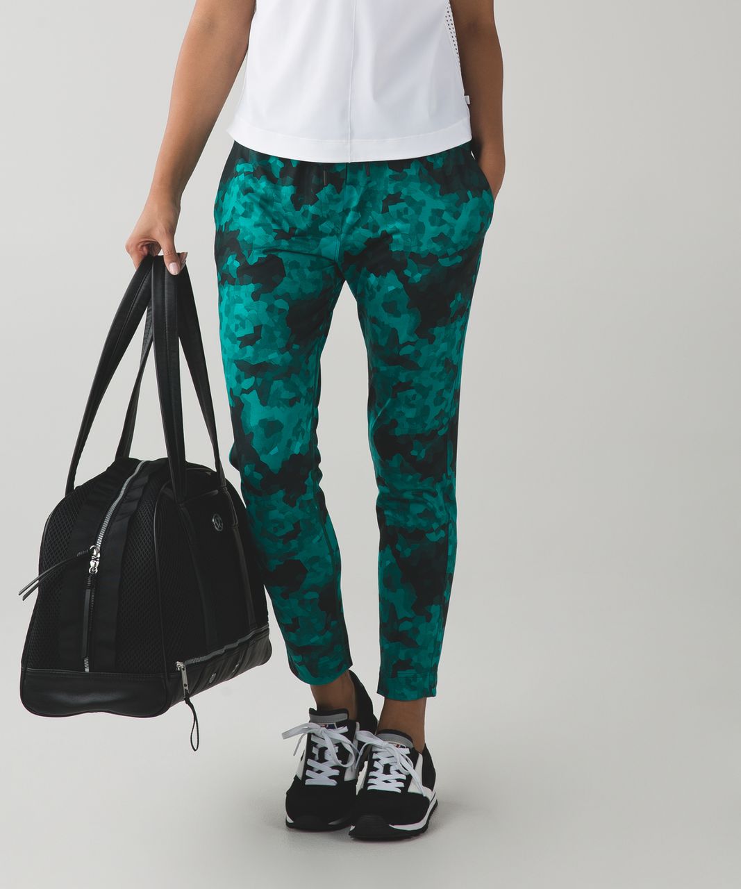 Lululemon Jet Crop (Slim) (19") - Clouded Dreams Cosmic Teal Multi