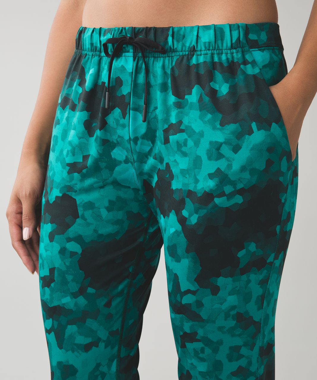 Lululemon Jet Crop (Slim) (19") - Clouded Dreams Cosmic Teal Multi