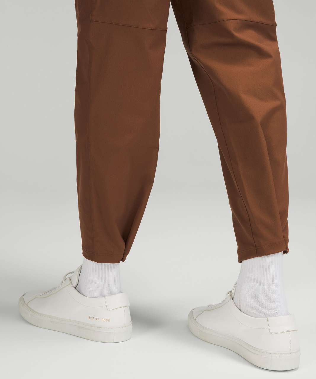 I know these pants don't need anymore hype, but wow, love them. Utilitech  Cargo (Roasted Brown), Softstreme Crew (Black) : r/lululemon