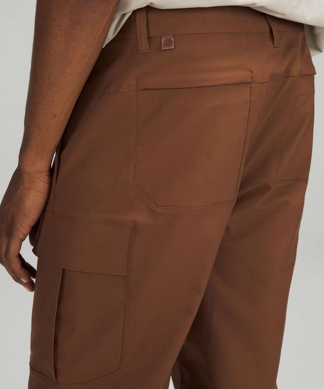 I know these pants don't need anymore hype, but wow, love them. Utilitech  Cargo (Roasted Brown), Softstreme Crew (Black) : r/lululemon