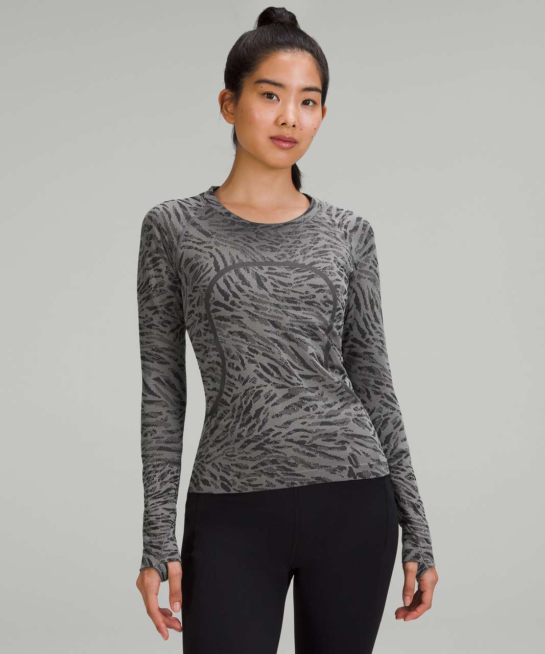 RARE Lululemon Women's Run Swiftly Tech Black Gray Ombre Long Sleeves Sz 8