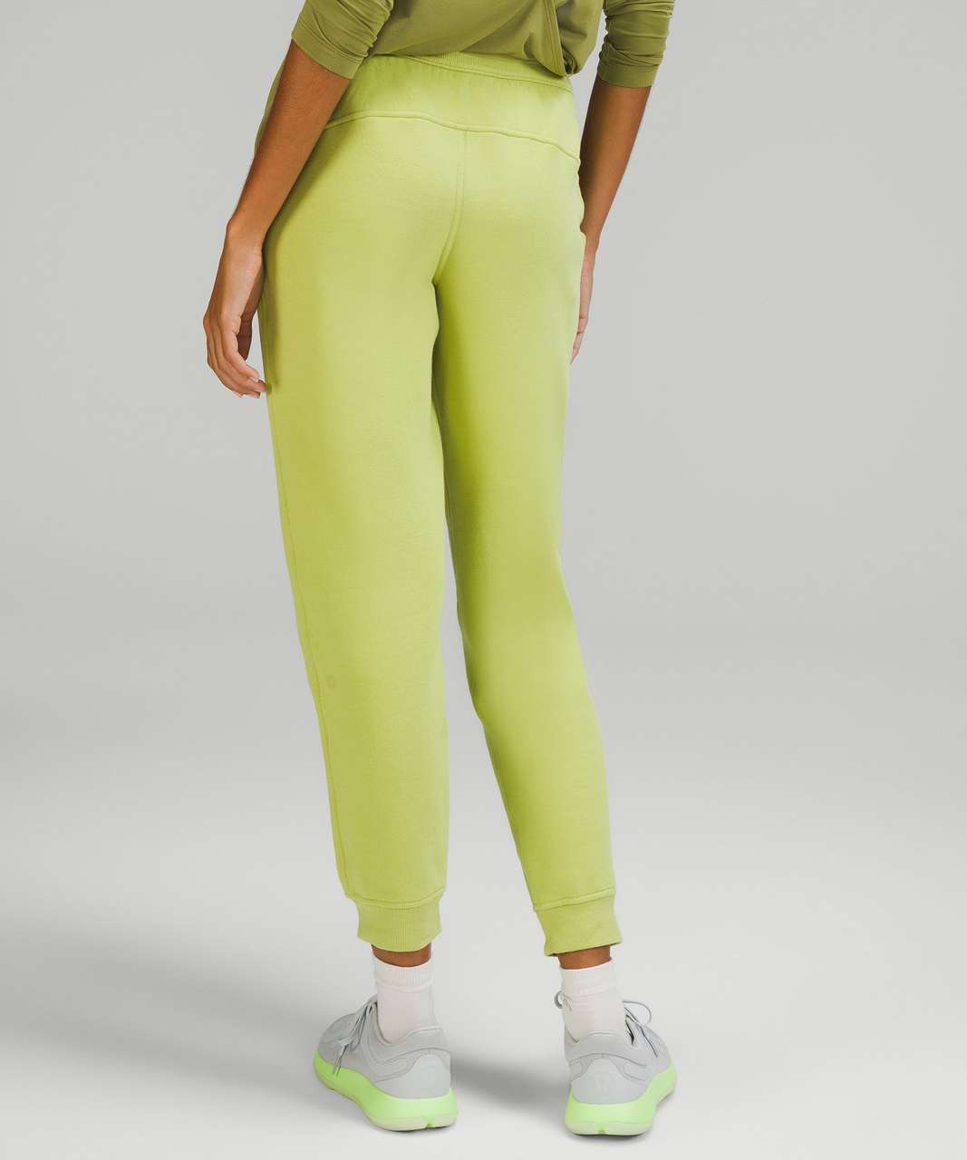 Lululemon Scuba High-Rise Jogger - Wasabi - lulu fanatics