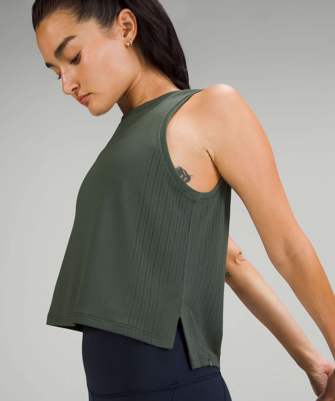 New Version of Train to Be Tank Top 👎🏼👎🏼 : r/lululemon