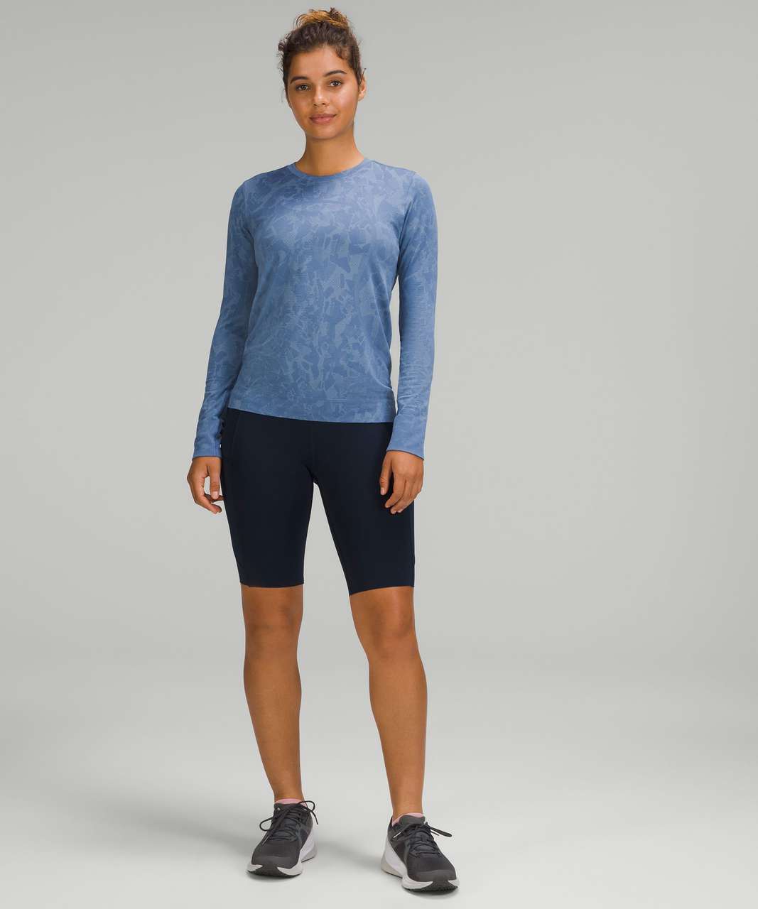 Lululemon Swiftly Relaxed-Fit Long Sleeve Shirt - Mosaic Multiply Water  Drop / Blue Linen - lulu fanatics