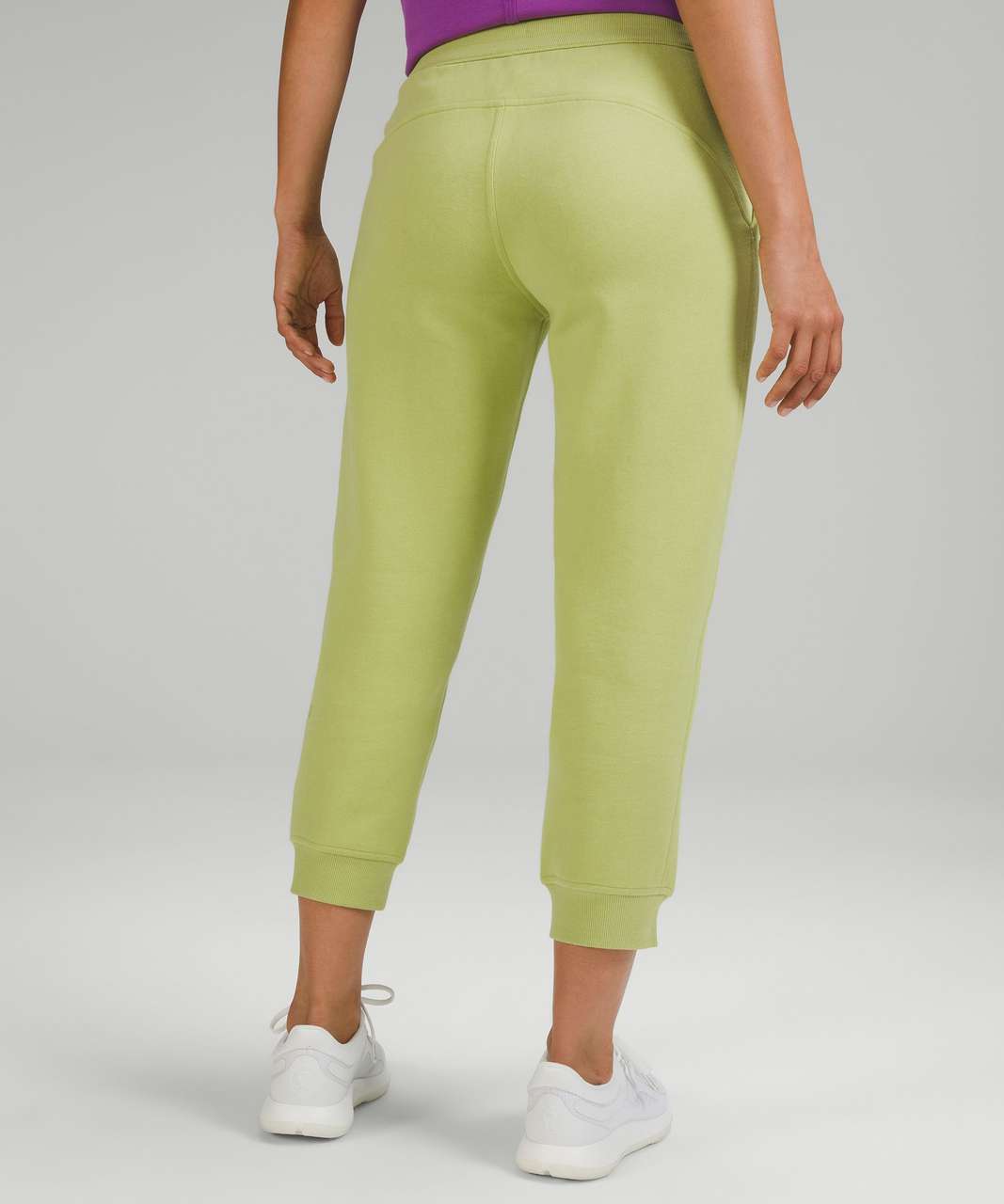 🇦🇺 Lululemon Scuba High Rise Cropped Jogger, Women's Fashion, Activewear  on Carousell