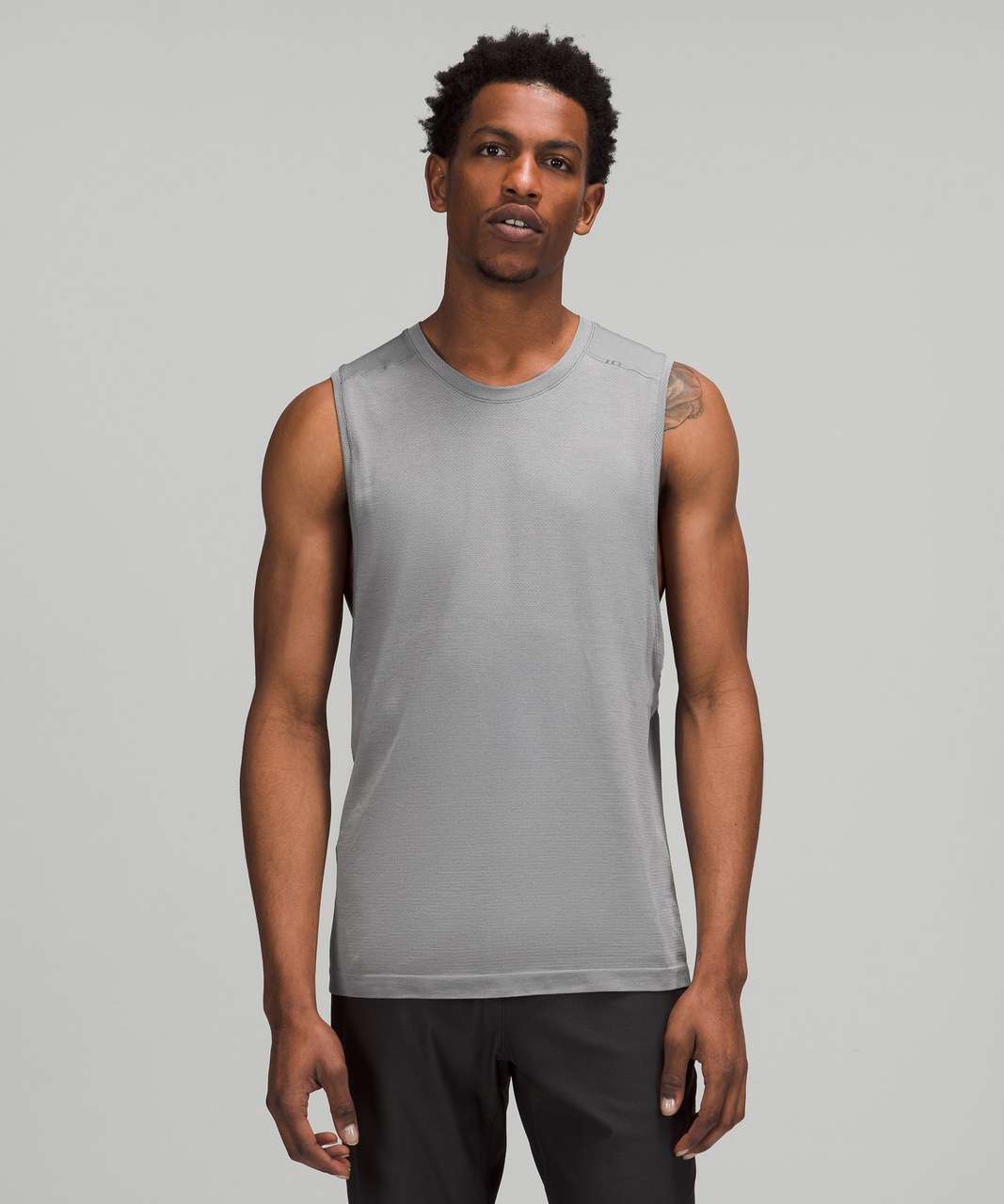 Lululemon Tank Tops Deals - Black / Rhino Grey Mens Drysense Training  Sleeveless