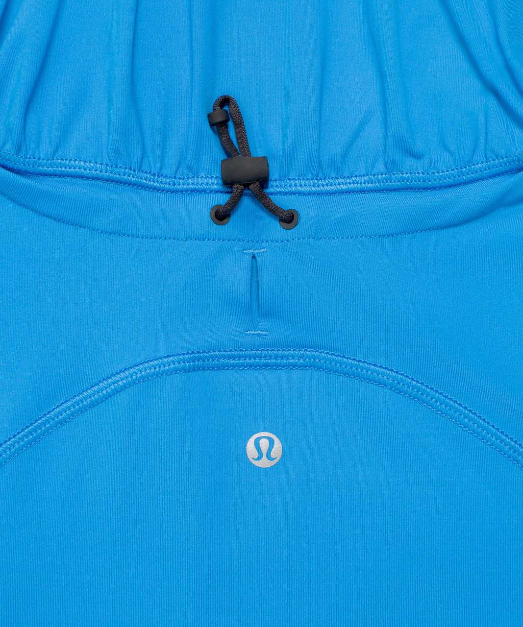 lululemon-lightweight-performance-hijab-poolside-lulu-fanatics