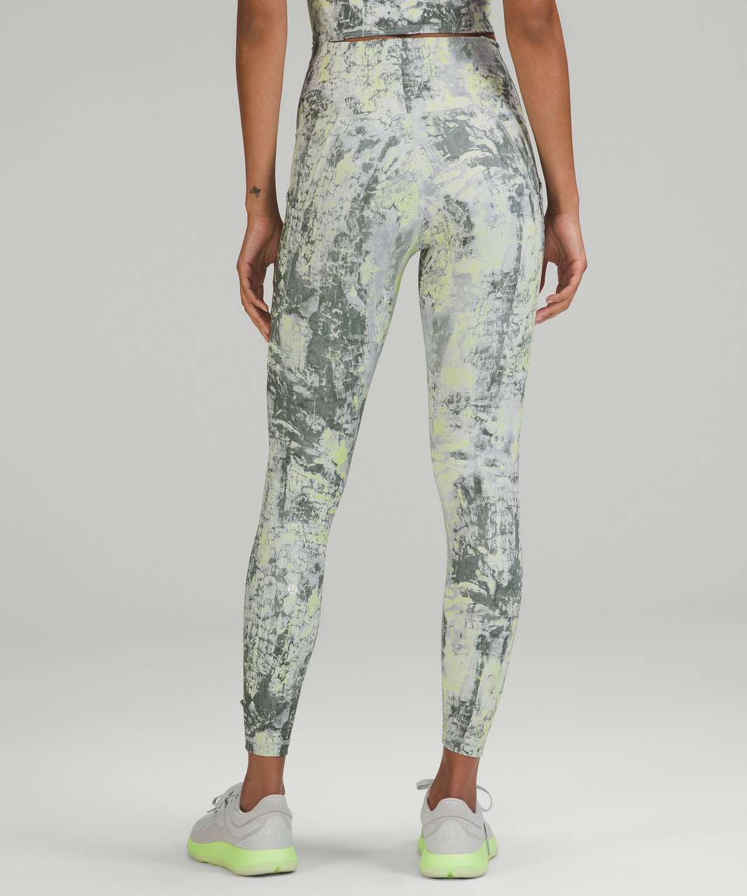 Lululemon Wunder Train High-Rise Tight 25 - Willow Green - lulu fanatics