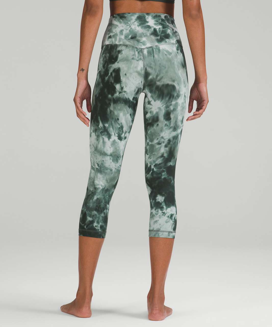 NEW LULULEMON Align Crop 21 2 4 6 Formation Camo Deep Coal Multi