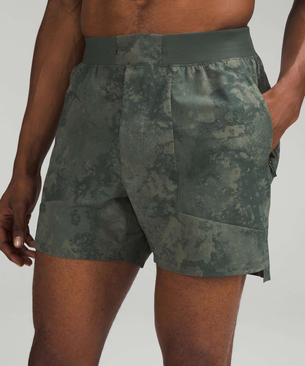 Review: Lululemon License To Train Shorts - Delta Grade