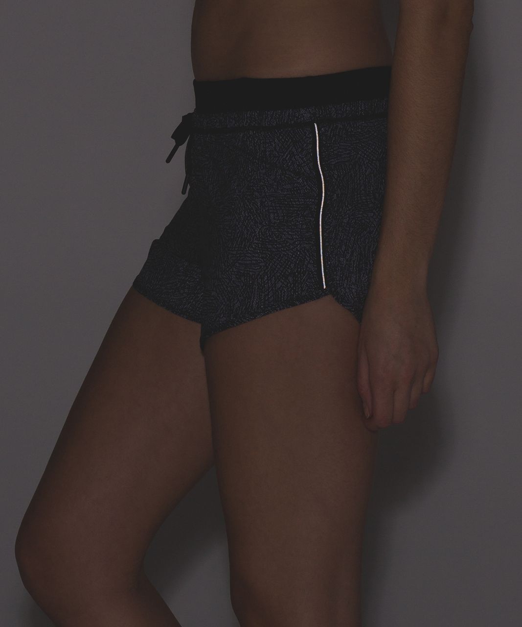 Lululemon Run It Out Short (3") - Line Up White Black / Black