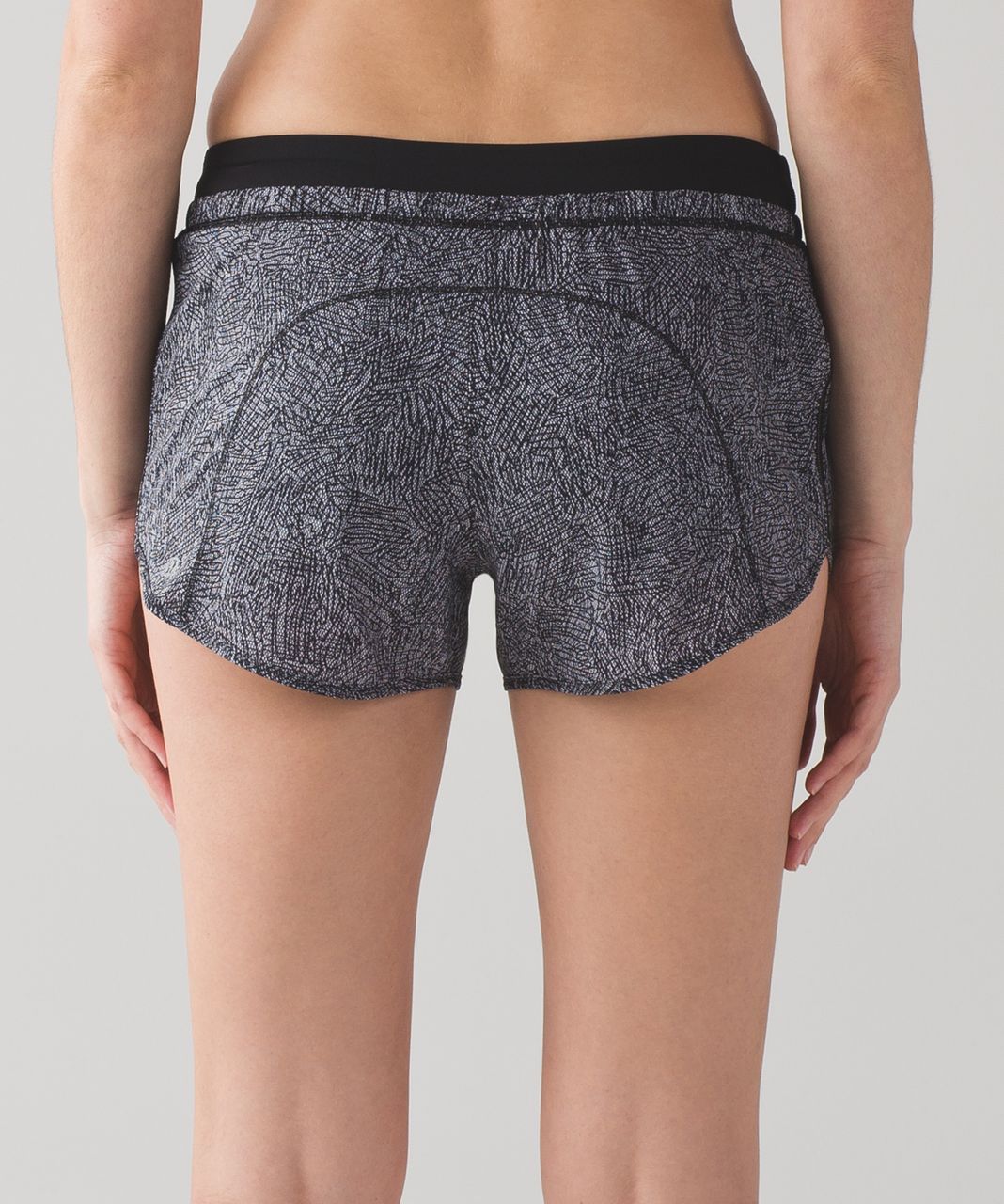 Lululemon Run It Out Short (3") - Line Up White Black / Black