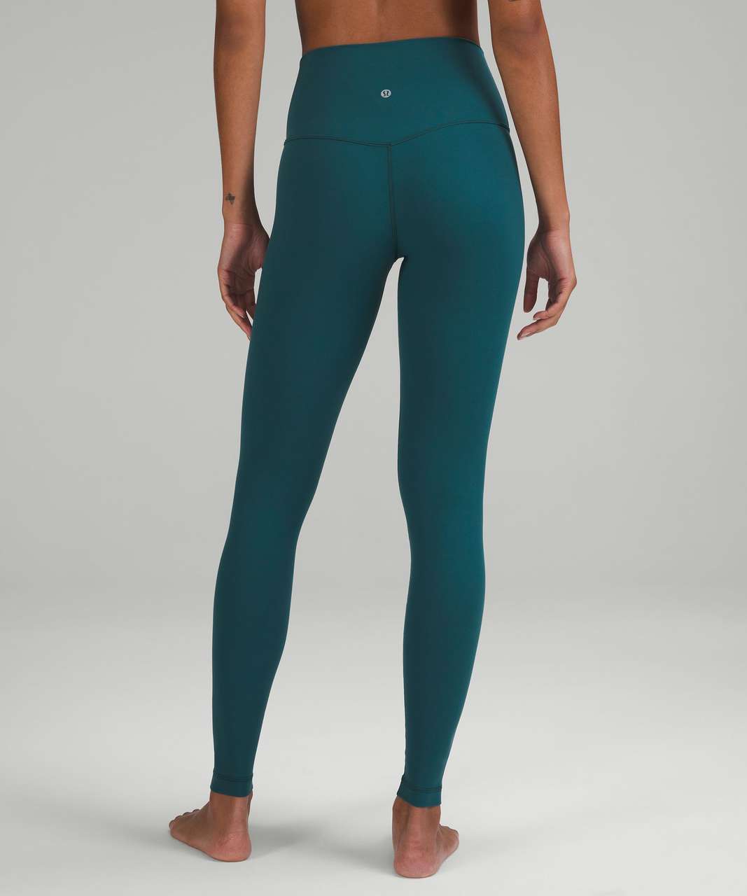 LOVE green jasper! these are the new city sleek wide leg pant (wearing a  26, my normal jean size) : r/lululemon