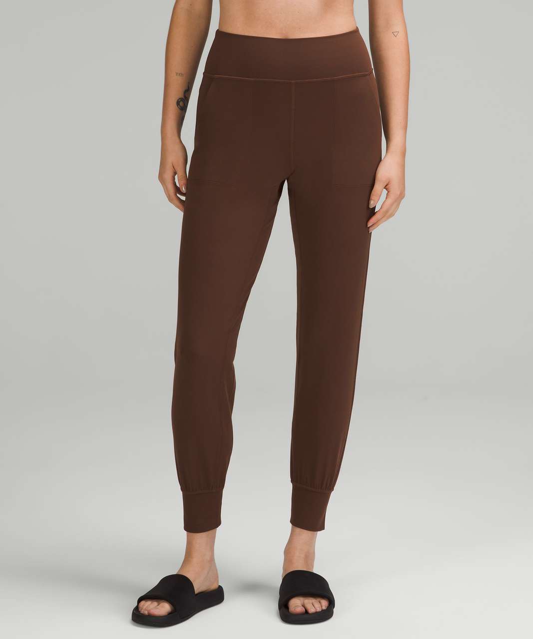 Okay im obsessed with these #lululemon #lululemoneducator #java #align