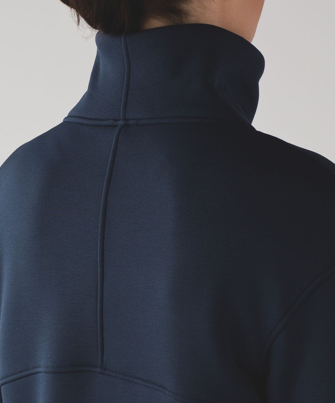 Lululemon Kick The Cold Funnel Neck - Inkwell