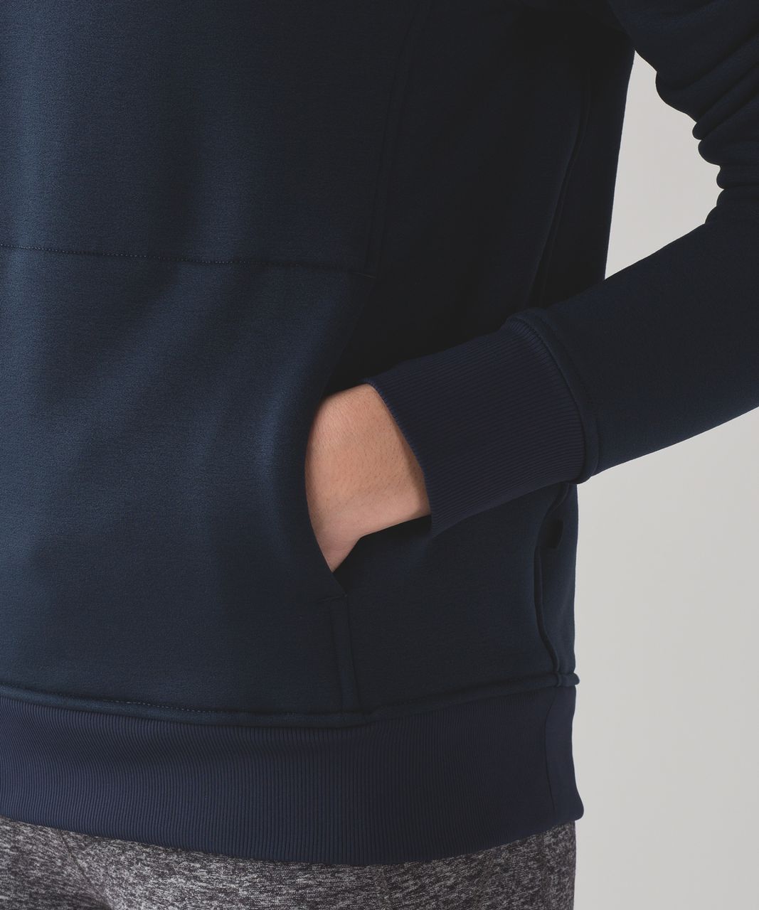 Lululemon Kick The Cold Funnel Neck - Inkwell