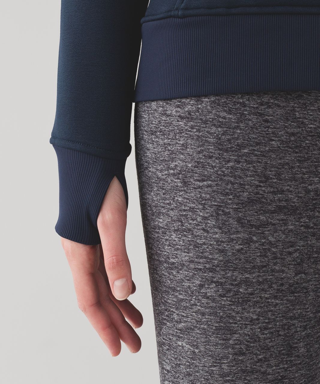 Lululemon Kick The Cold Funnel Neck - Inkwell