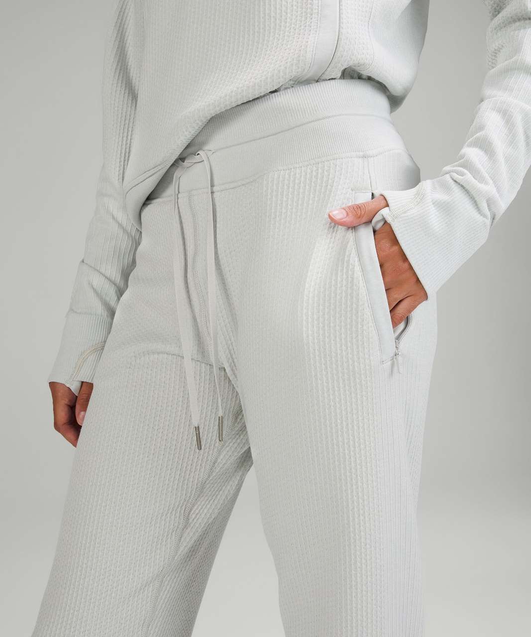 Lululemon Engineered Warmth Relaxed Fit Jogger - Vapor / White