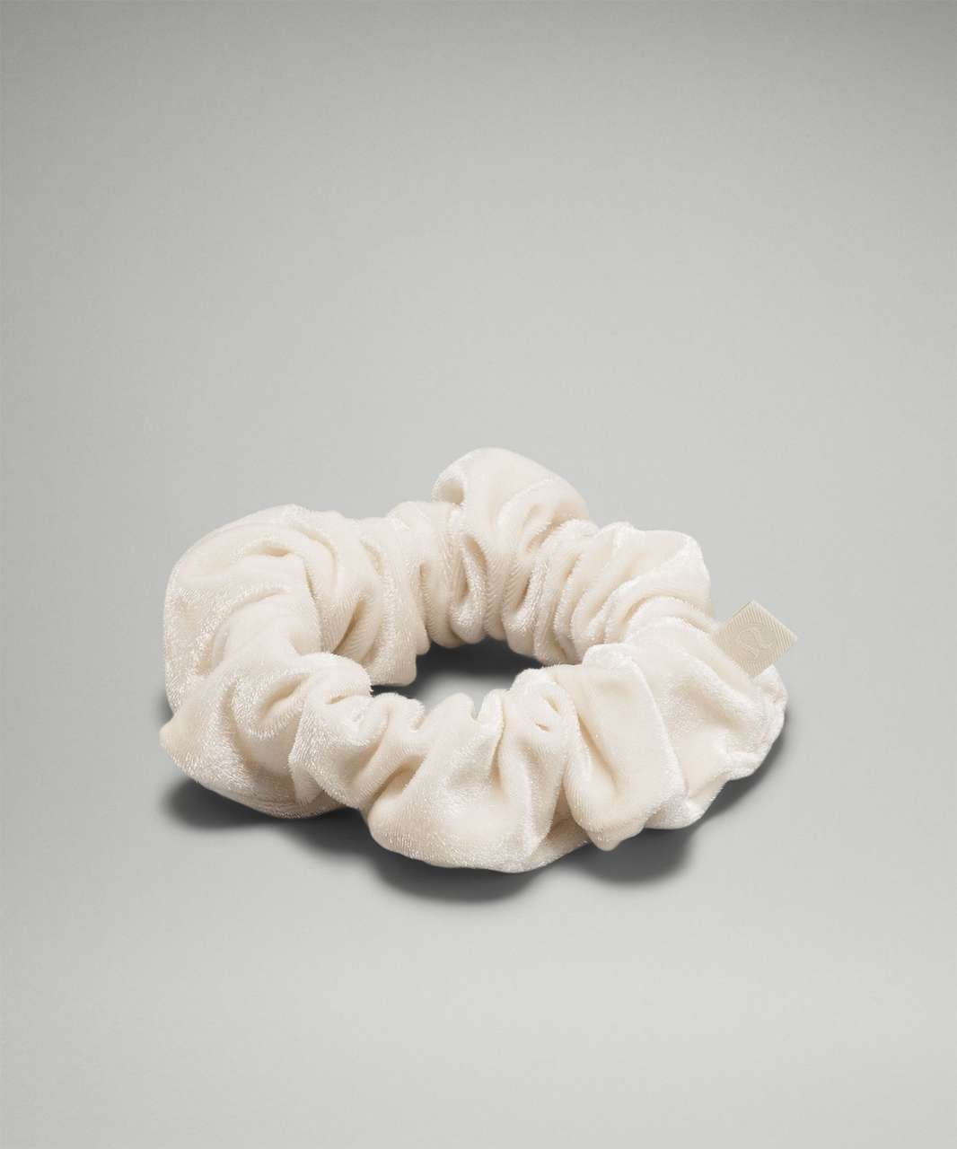 Lululemon Uplifting Scrunchie *Velvet - White Opal