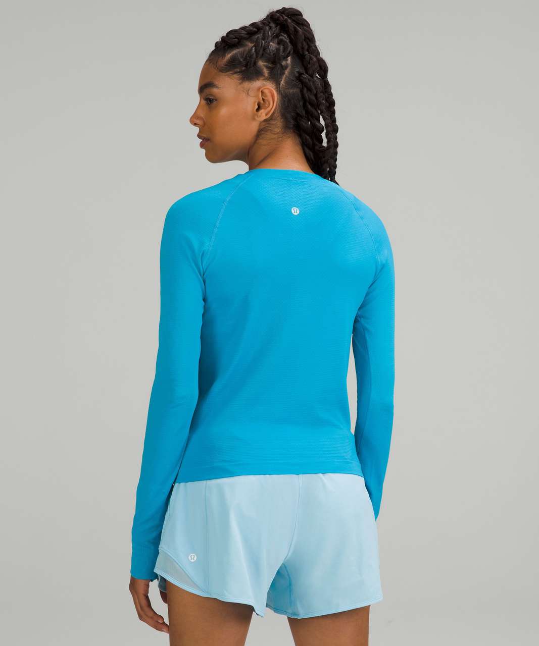 Swiftly Tech Long Sleeve 2.0 curated on LTK  Lululemon outfits, Long  sleeve workout top, Lululemon shorts outfit