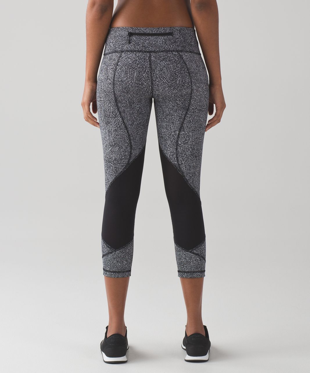 Lululemon Pace Rival Crop (19) - Line Up White Black / Black - lulu  fanatics