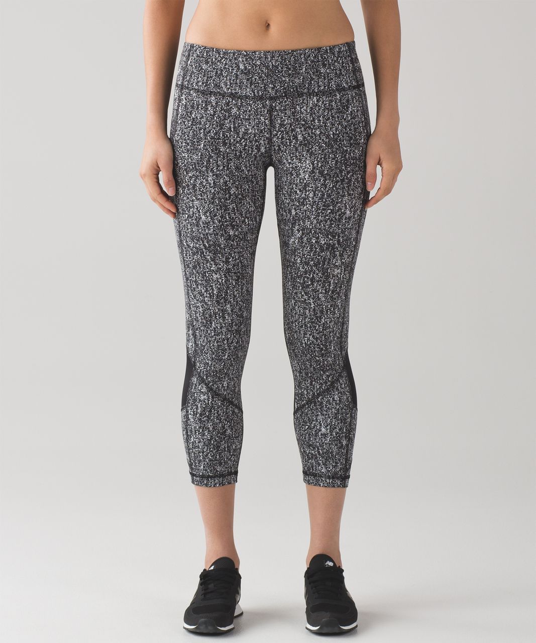 lululemon athletica, Pants & Jumpsuits, Lululemon Pace Rival Crop Leggings  Size 8