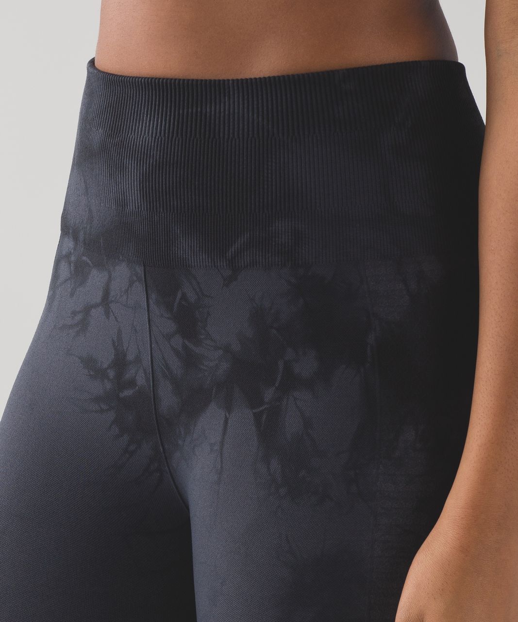 Lululemon Flow & Go Tight - Dark Carbon / Black