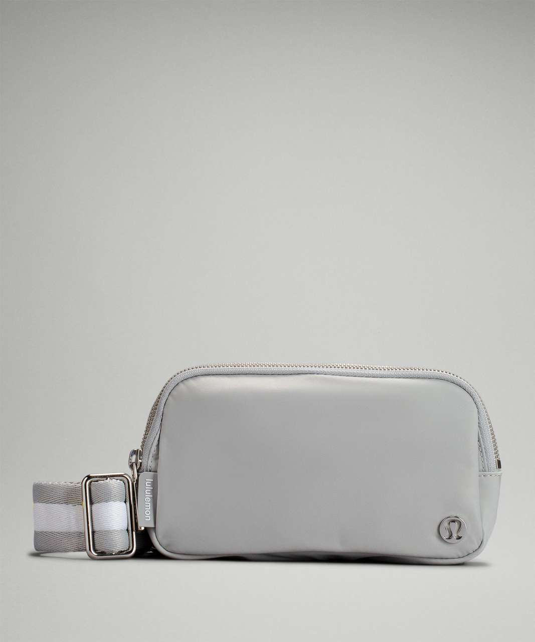 Lululemon Everywhere Belt Bag 1L - Seal Grey - lulu fanatics