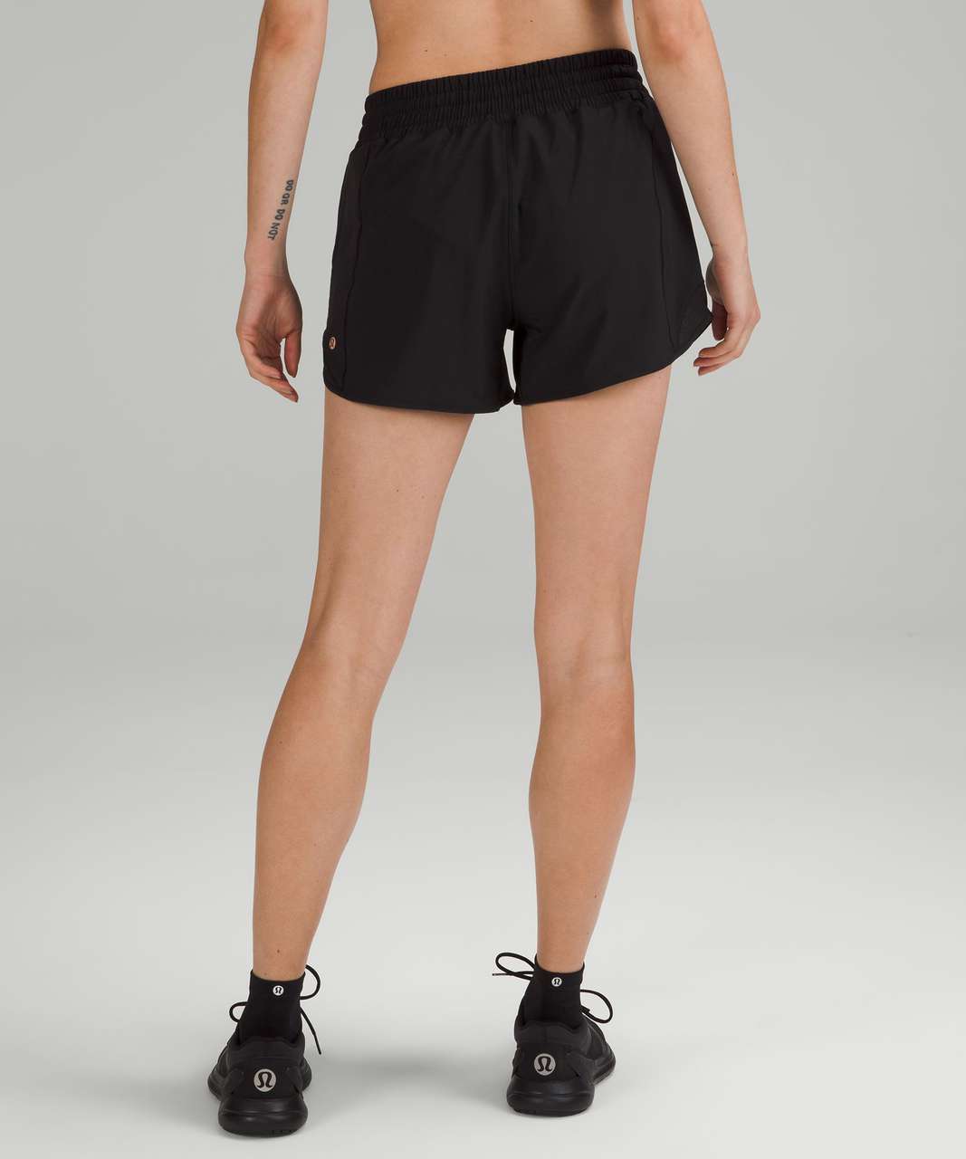 Lululemon Hotty Hot Shorts Low Rise Camo Deep Coal Black 2.5 Inseam SZ 10  Lined
