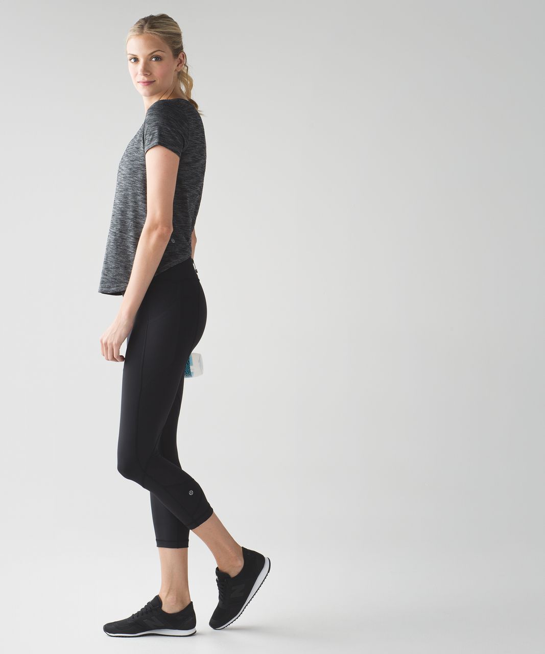 Lululemon On The Run Tee - Heathered Black