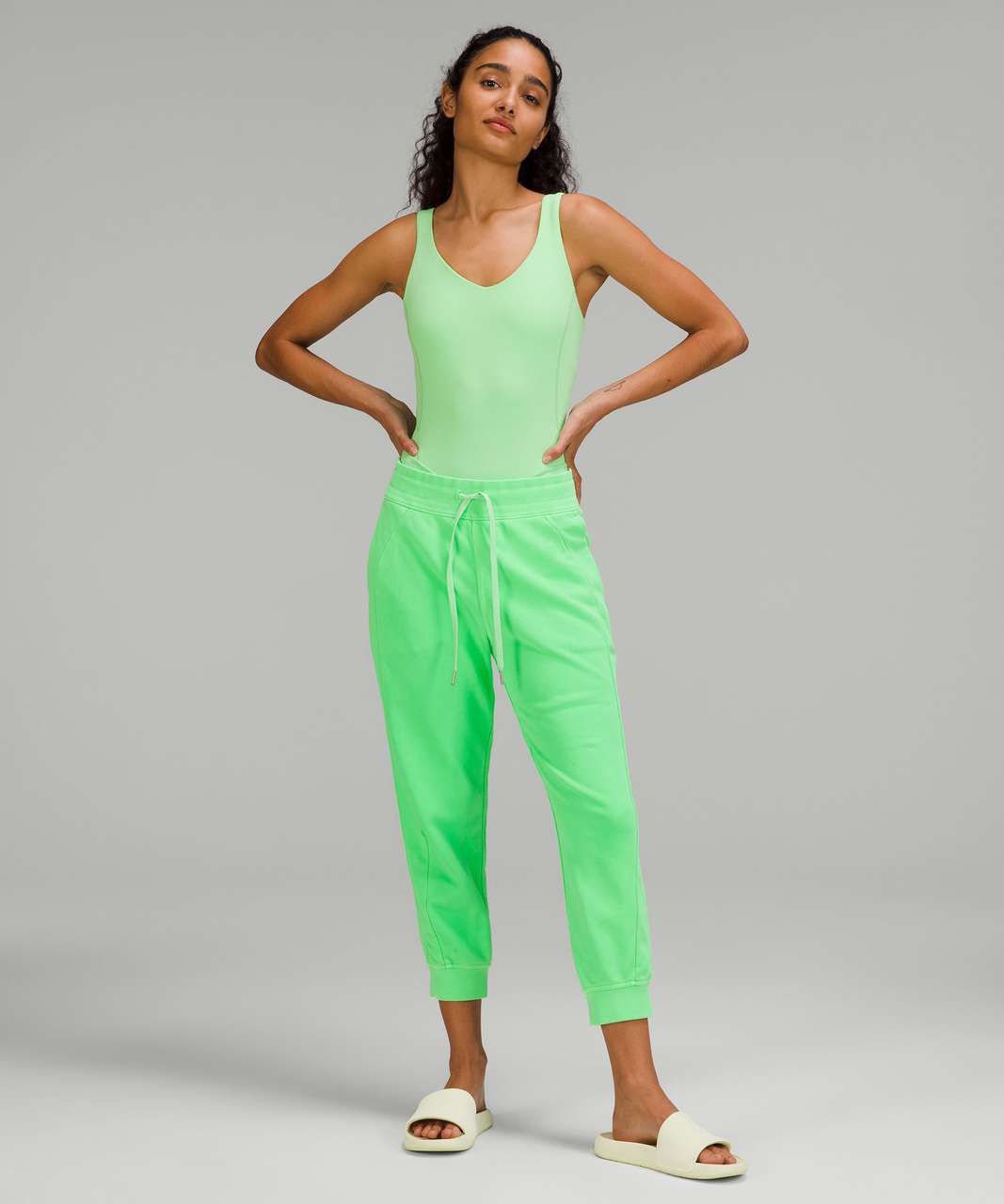 stretch high rise jogger lulu green｜TikTok Search