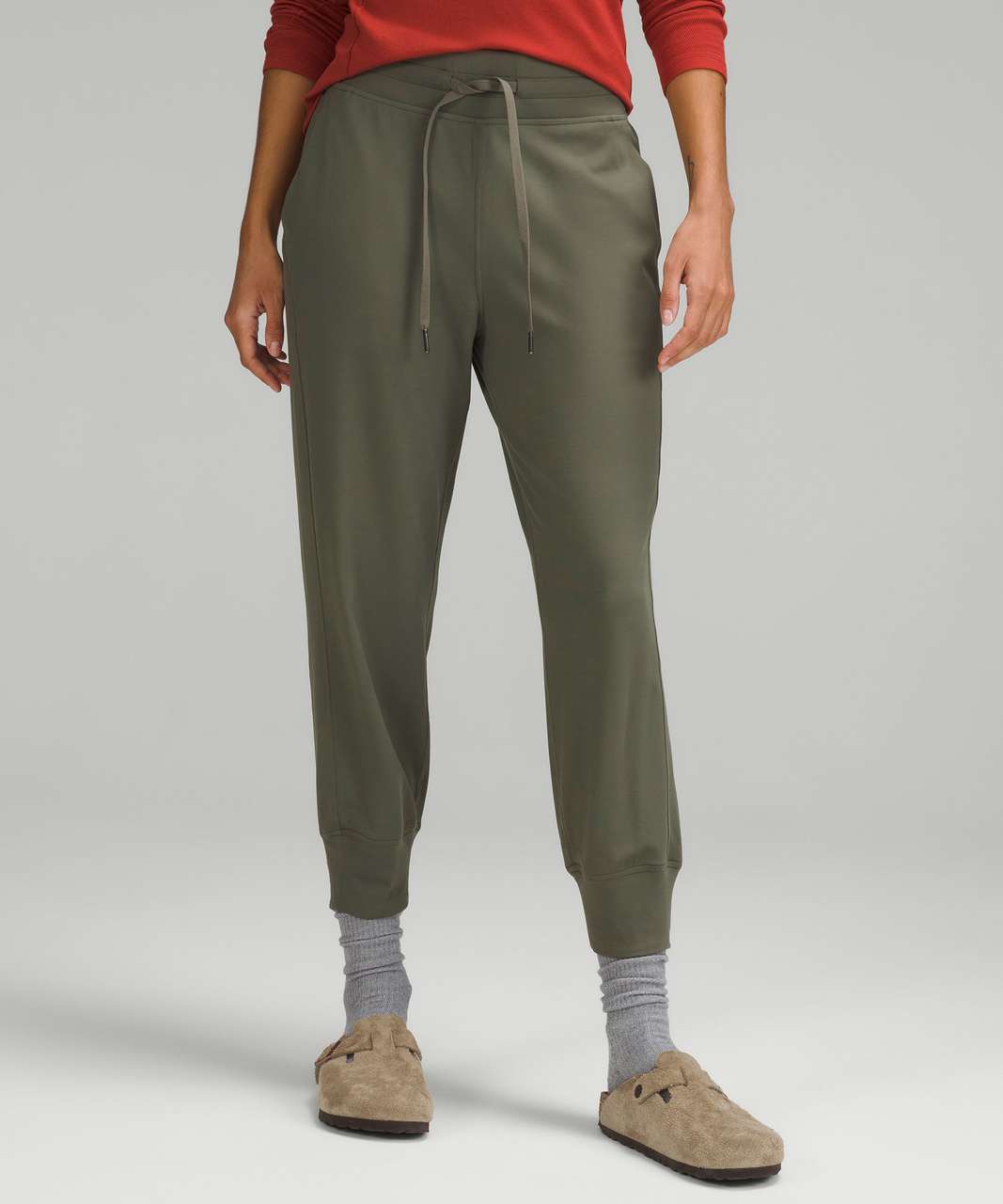 Vince Camuto Women's Mid Rise Jogger | Heathered Olive – Scrub Pro Uniforms